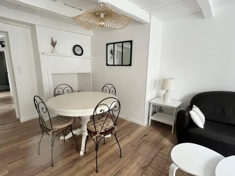 Maison Cosy 4 Personnes Tinténiac Buitenkant foto